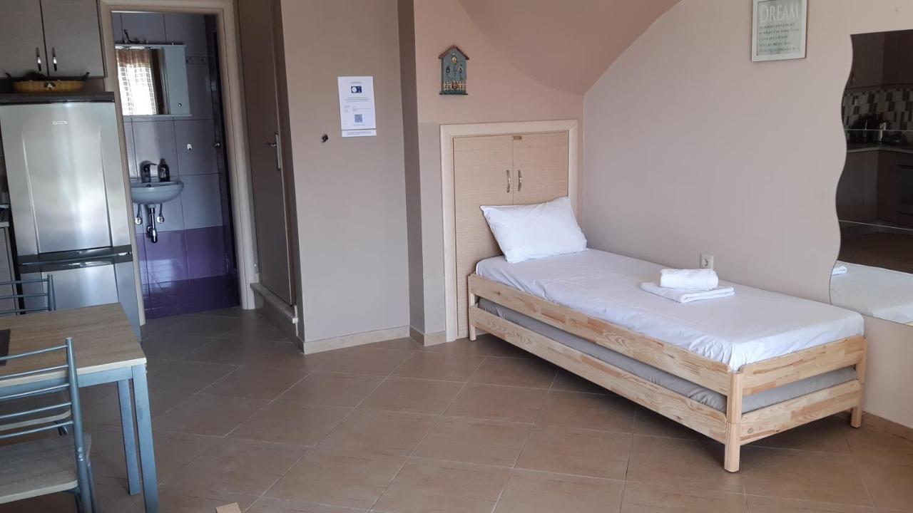 דירות PalaiónTsiflíkion Casa Di Leni מראה חיצוני תמונה